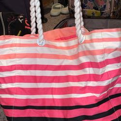 VS Tote