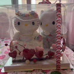 Hello Kitty And Daniel Valentine Arrangement 