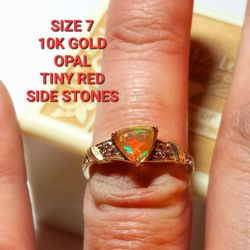 $110! Awesome Size 7 10k Gold Opal Ring 