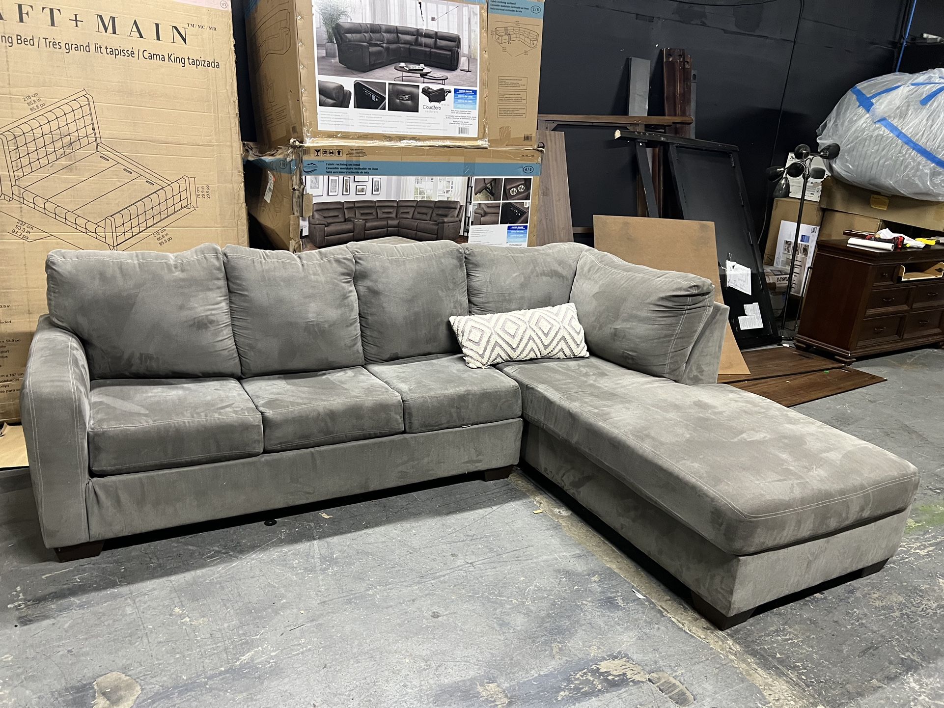 SECTIONAL COUCH SOFA