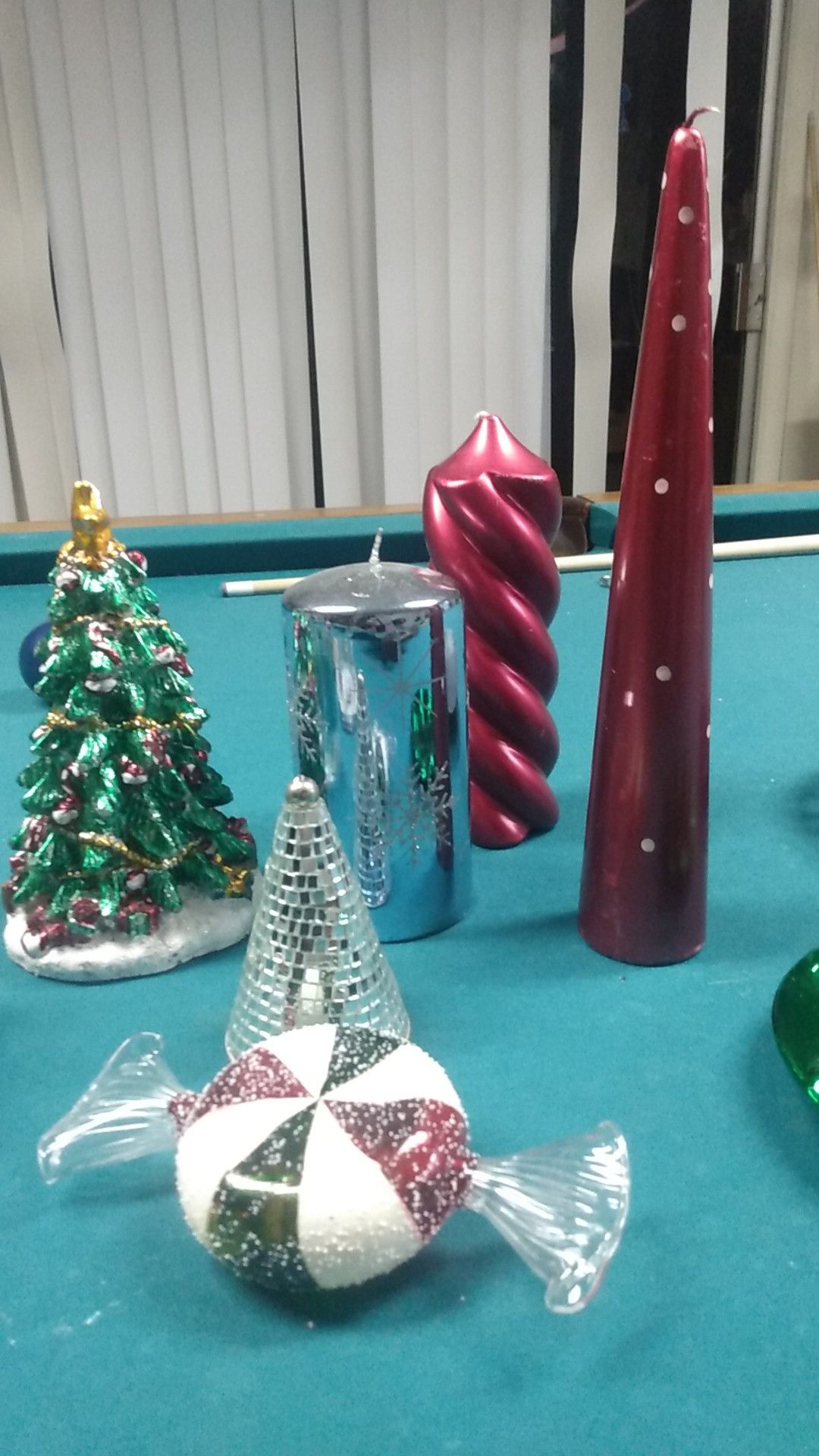Christmas candles, decor Galore!!
