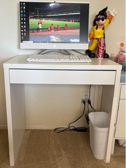 Desk like new