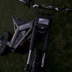 Modded Tutio Trades READ DISC