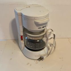Mr. coffee coffee maker. 4 cups.