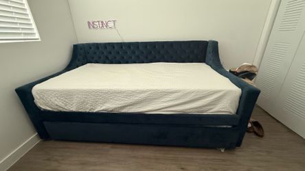 Blue Tufted Daybed
