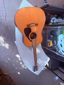 Yamaha F-340 Guitar