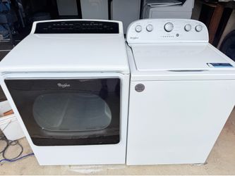 FREE DELIVERY AND INSTALL ON THIS WHIRLPOOL SET OF WASHER AND DRIER