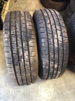 A pair of tires like new!! Doral SDL-Sport 215/65R16 for $120💵