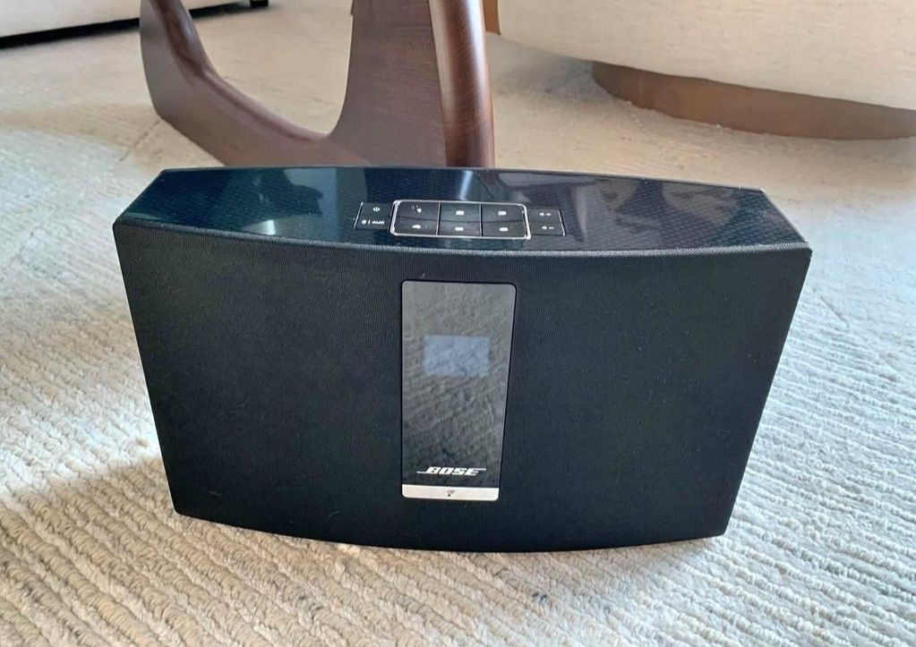 Bose SoundTouch 20 Wi-Fi Bluetooth Music System Smart Speaker (MSRP $440)