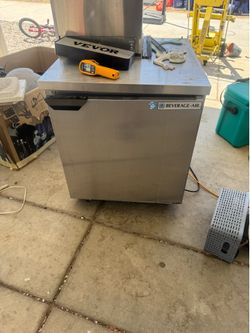 Under counter refrigerator