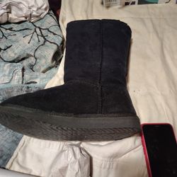 Size 7 Black Soda Boots 