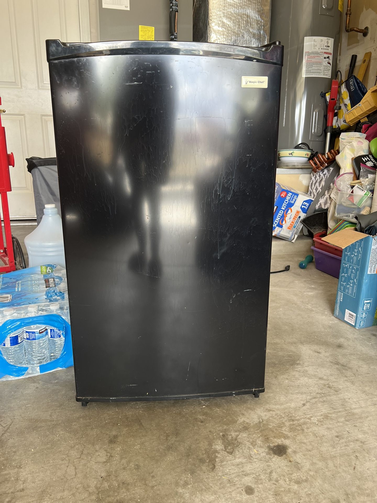 Mini fridge