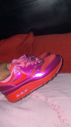 Nike Air max one Valentine’s Day Size 10.5