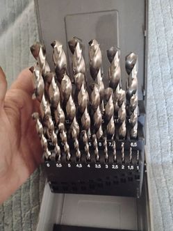 Drill bits unused 75obo precision 25 jobber drill set c252aset
