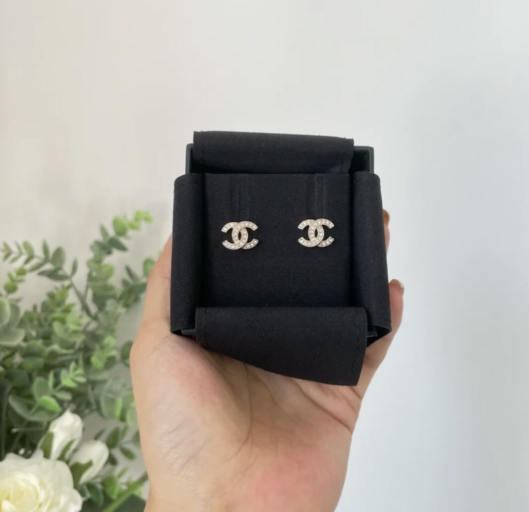 Mini Cc Earrings