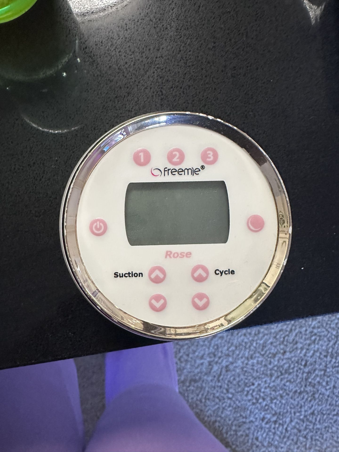 Free Freemie Rose breast Pump