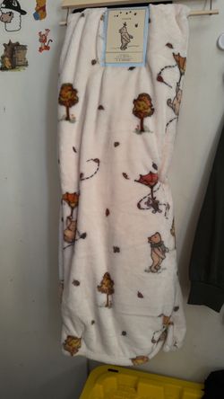 Vintage Winnie the Pooh fall blanket 50/70