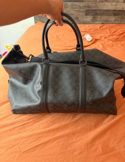 Coach authentic