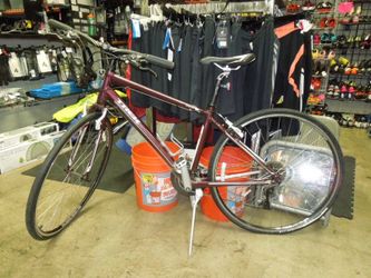 Used Trek 7.2 FX WSD 700cc Hybrid Bicycle