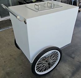 Beautiful ice cream cart...paleta cart