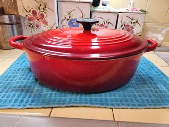Signature Le Creset 27 Cerise Oval Dutch Oven
