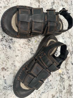Born Men’s Black Leather Sandals Sz 8