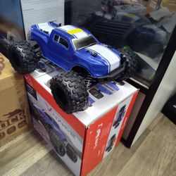 Redcat Racing Volcano-16 RC Monster Truck