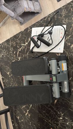 MINI STEPPER WITH EXERCISE BANDS