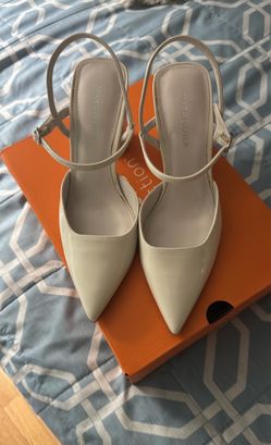 Marc Fisher white heels