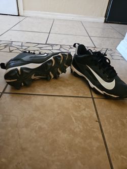 Boys Nike Footbal Cleats 