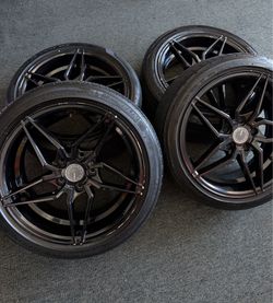18" Velsen 101 Gloss Black Wheels - 5x114.3