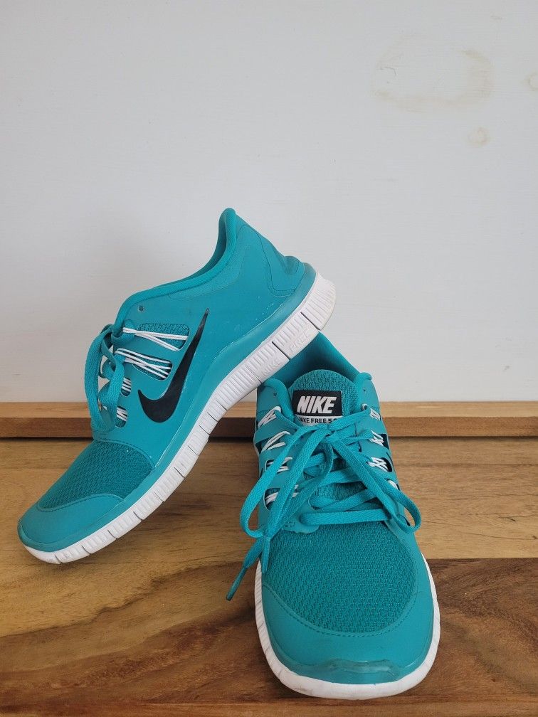 Women's Nike Free 5.0 turquoise sneakers shoes