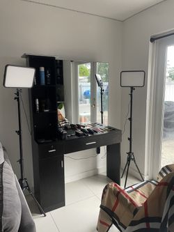 HOME BARBER SET UP - NEED GONE $1,000