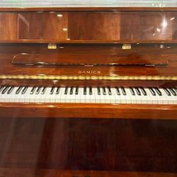 Samick Upright Piano