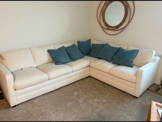 L Shape Couch with pull out bed (Mattress not included)