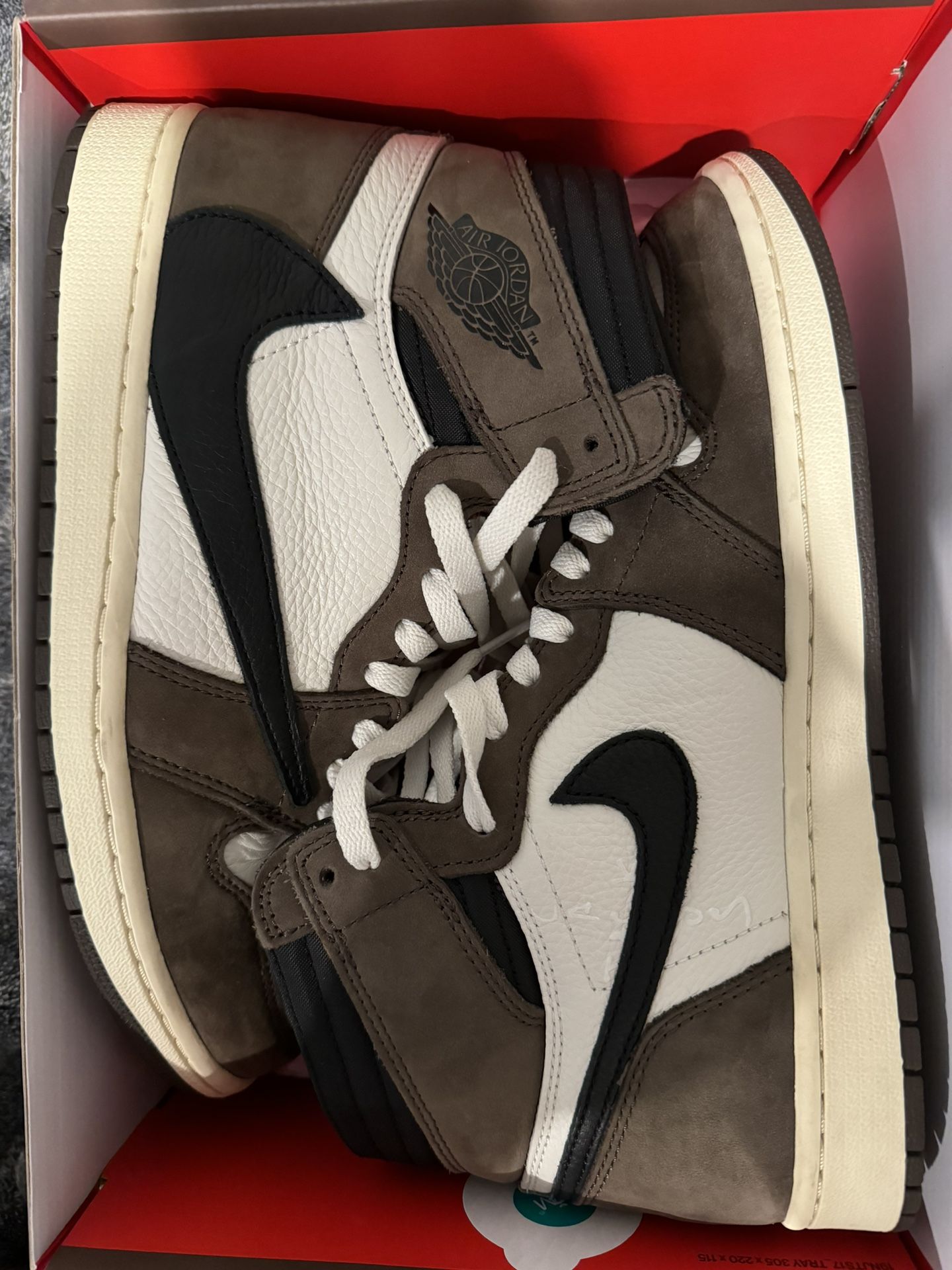 Jordan 1 High Travis Scott 