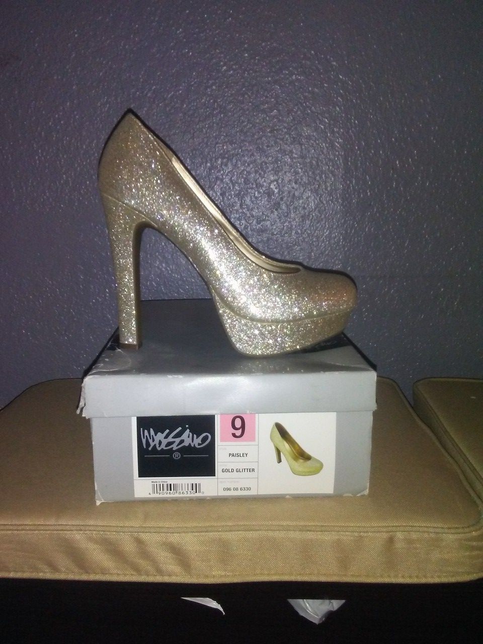 Mossimo gold glitter high heels size 9