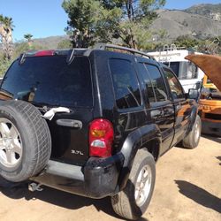 Jeep Liberty  2002 ;3.7 Liters Nice