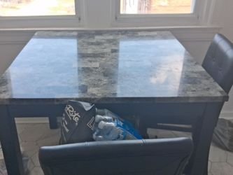 Table set 4 chairs