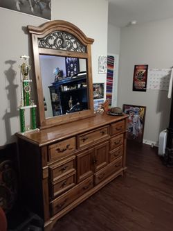 Dresser 