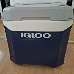 Igloo Latitude 60 Roller Cooler