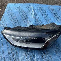 2017-2018-2018 Audi A4 Quattro Driver Side Headlight LED OEM Used