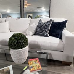 New USA Custom Sectional 110/67” Performance Fabric