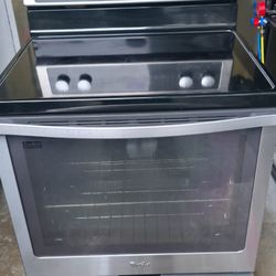 Whirlpool Electric Stove with Smooth Glass (Stainless Steel) / Excellent Condition 