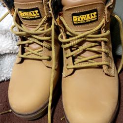 New Dewalt Working Boots Size 9
