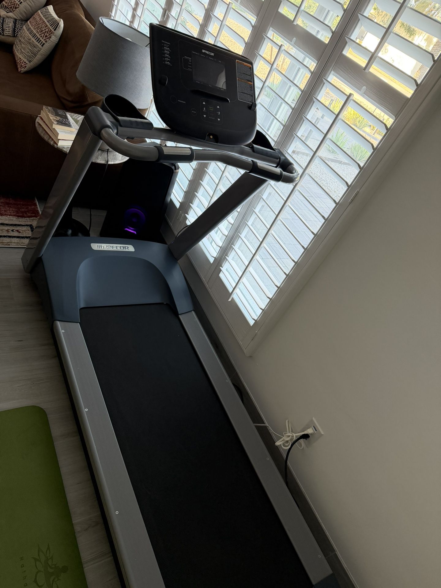 Precor Treadmill TRM211 Barely Used Model 211
