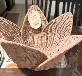 Woven Rattan Star-Shaped Basket
