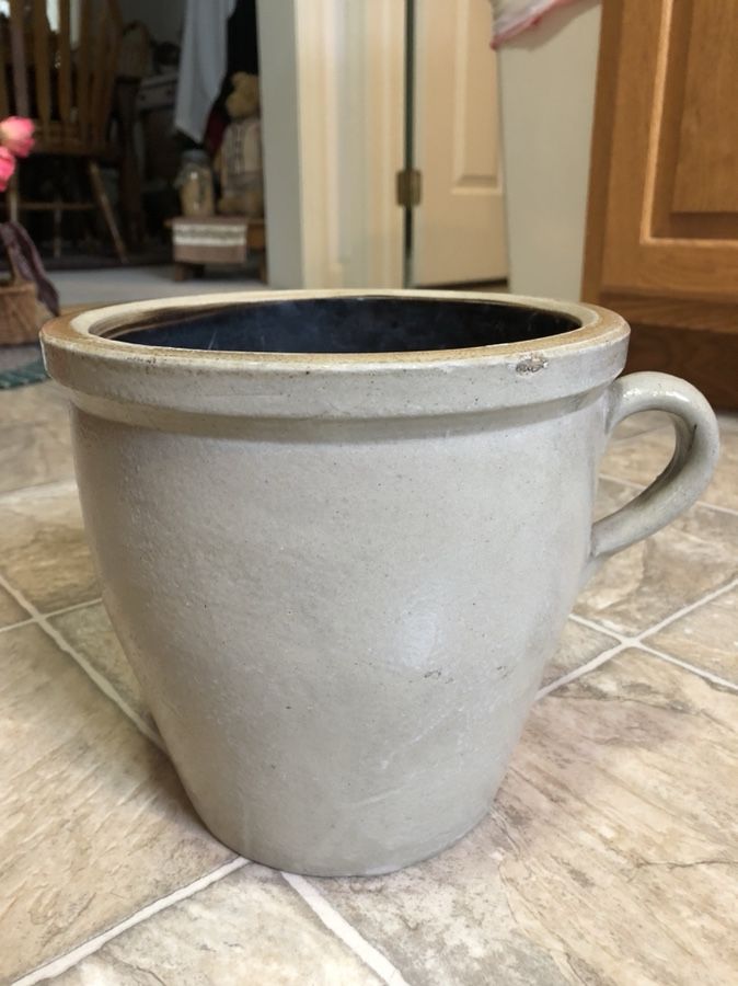 Old Crock w/handle