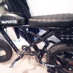 3,00 Super 73 Low What Else Is This Is An Awesome Bike It's Just Too Big For Me I'm Only 5 Ft Tall And Four Times But There's Been No Damage