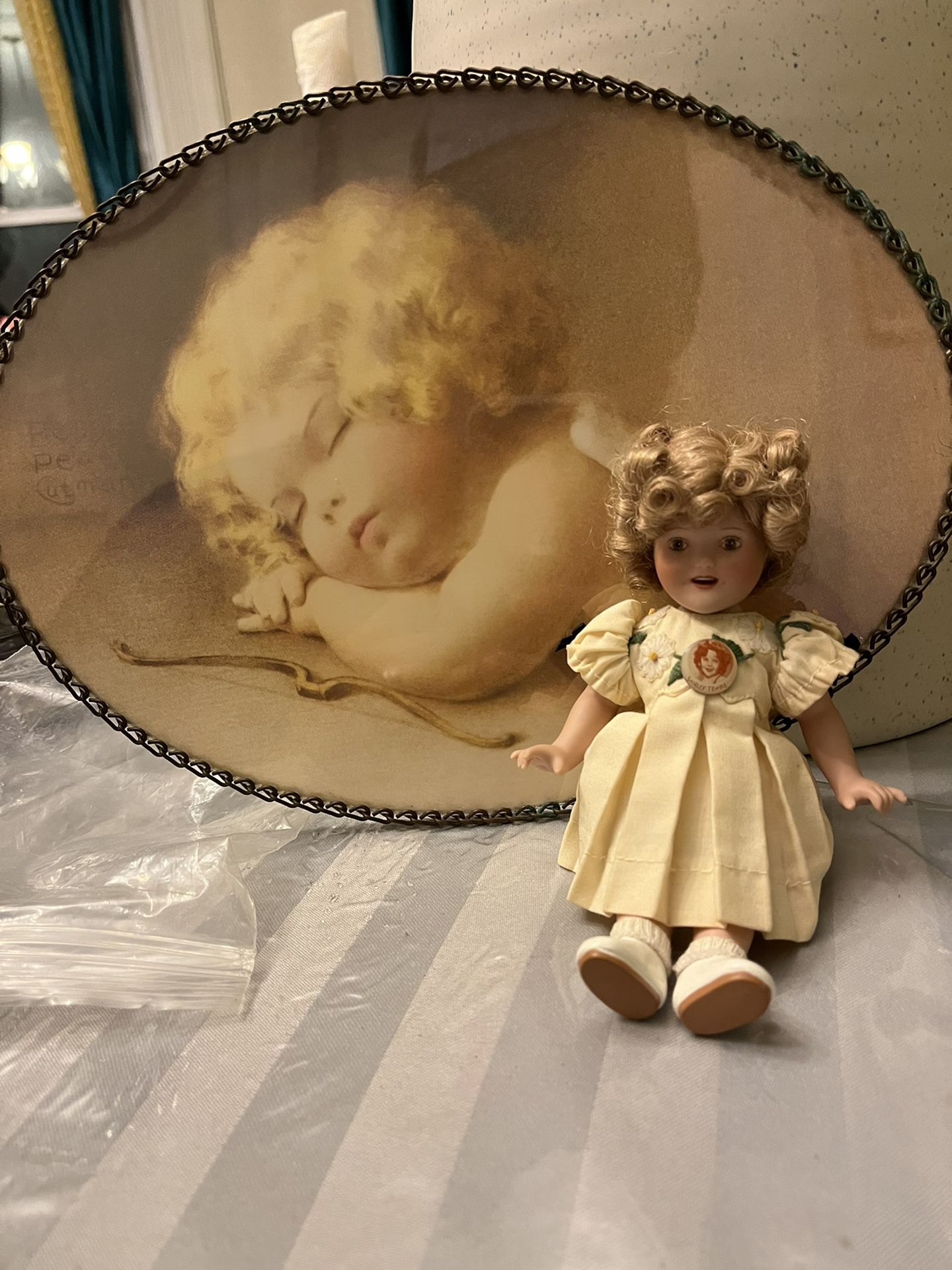 Shirley Temple Antigua Muneka = Old Doll